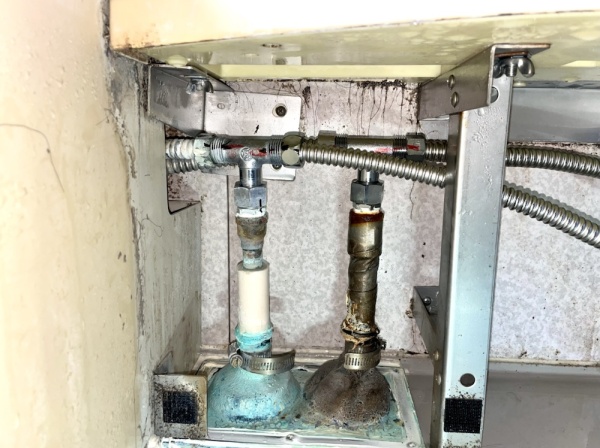 水道修理（浴室給湯管水漏れ）工事　工事後