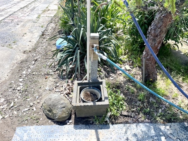 水道修理（水栓柱、蛇口交換）工事　工事前　既設水栓柱