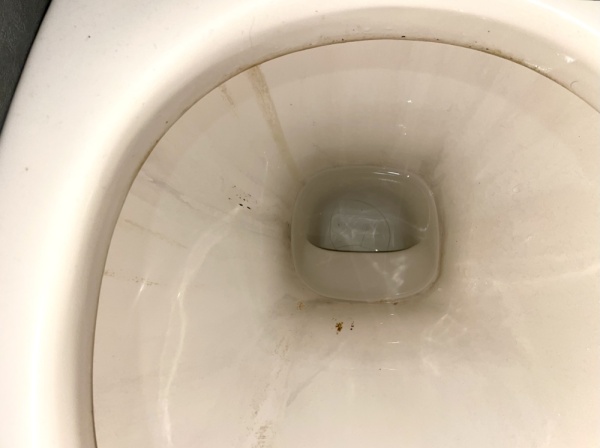 トイレ水漏れ修理工事　工事後　トイレ便器への水漏れ改善