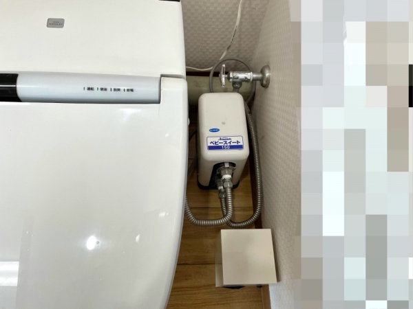トイレ内給水補助加圧ポンプ交換前。