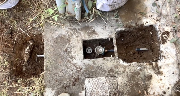 漏水修理工事　工事中　一次側止水処置工事後