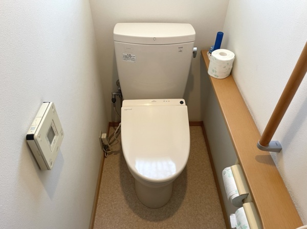 トイレ修理（異音調査）工事（現場調査）　1Fトイレ　調査前
