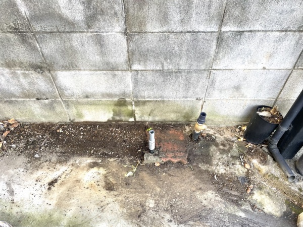 水道管直結式浄水器取り付け（交換）工事　工事前　既設水道管直結式浄水器取り外し後