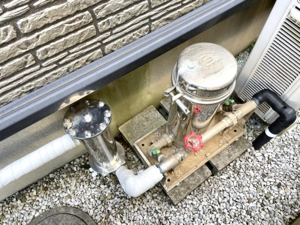水道管直結式浄水器取り付け（交換）工事　工事前　既設水道管直結式浄水器