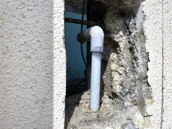水道修理（給水管漏水）工事　工事中　斫り工事後