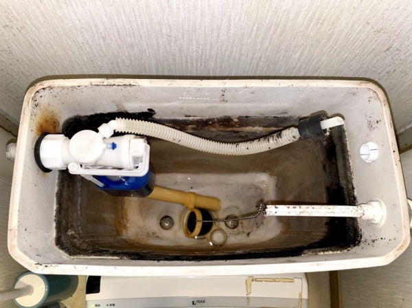 トイレ水漏れ修理工事　サムネイル